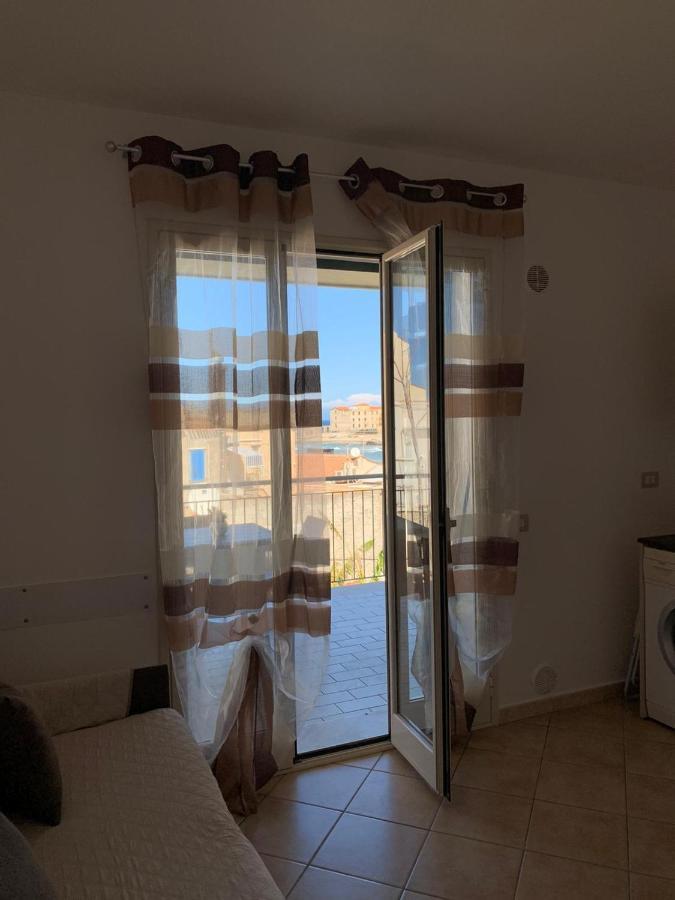 Dea Seaview Apartment Чефалу Екстериор снимка