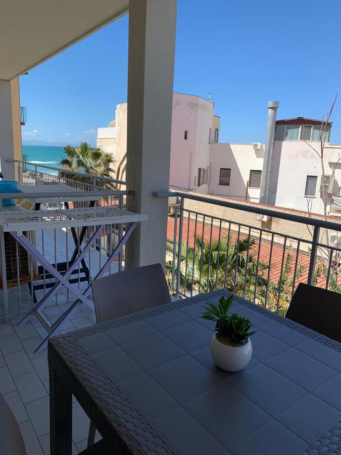 Dea Seaview Apartment Чефалу Екстериор снимка